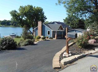 3644 SE Arrowhead Dr, Tecumseh, KS 66542