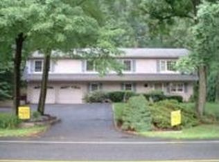 39 Prospect Point Rd, Lake Hopatcong, NJ 07849