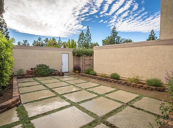 Large Courtyard