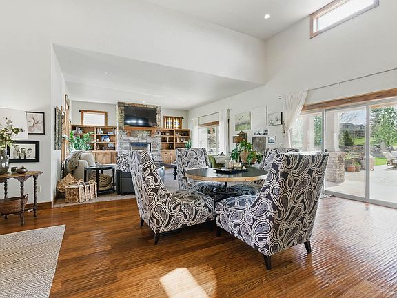 4th image of 365 N Legacy Ridge Dr