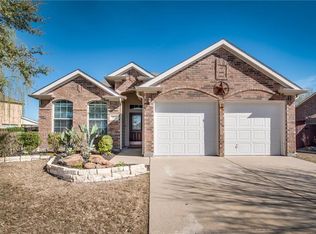 204 Bear Trl, Waxahachie, TX 75165
