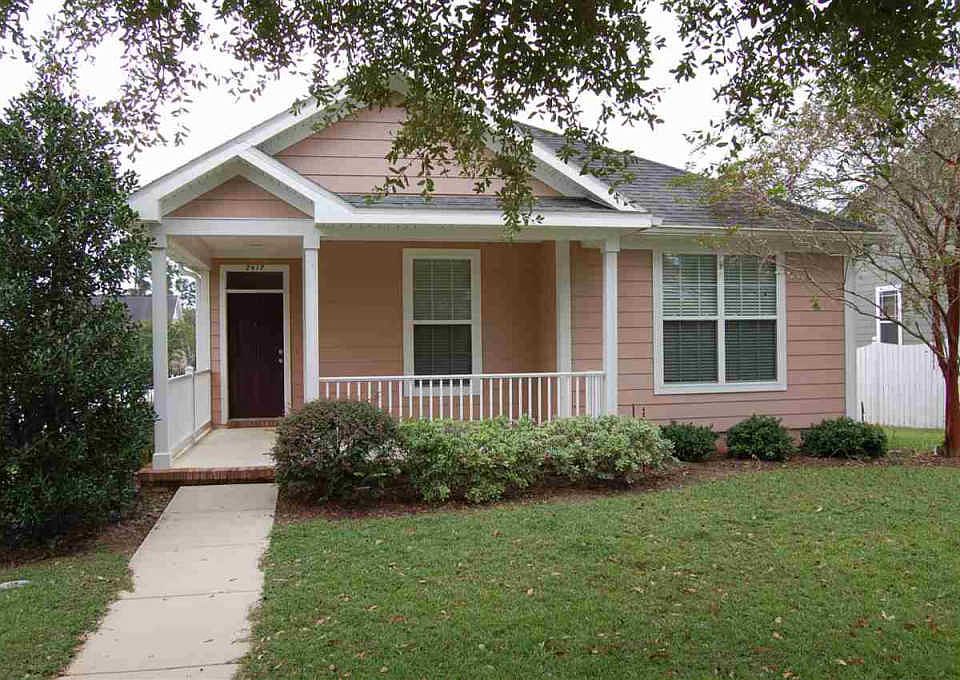1st image of 2417 Orange Ave E