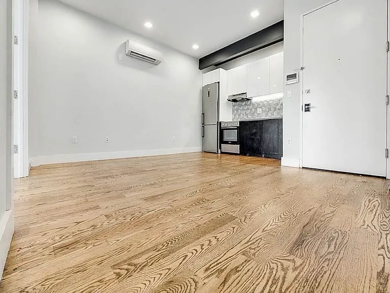 2717 Snyder Ave #1F — Photo 2