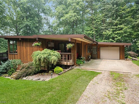 3rd image of 14953 Doylestown Rd