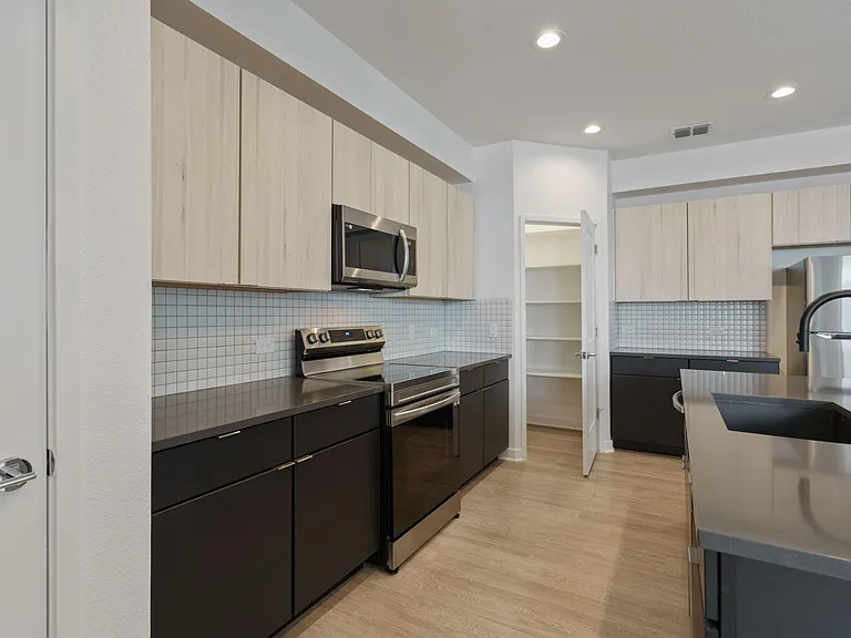 7601 Cooper Ln #4 — Photo 7