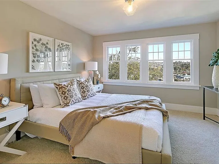 917 W Emerson St — Photo 12
