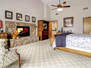 496 Old Toll Rd, Lake Arrowhead, CA 92352