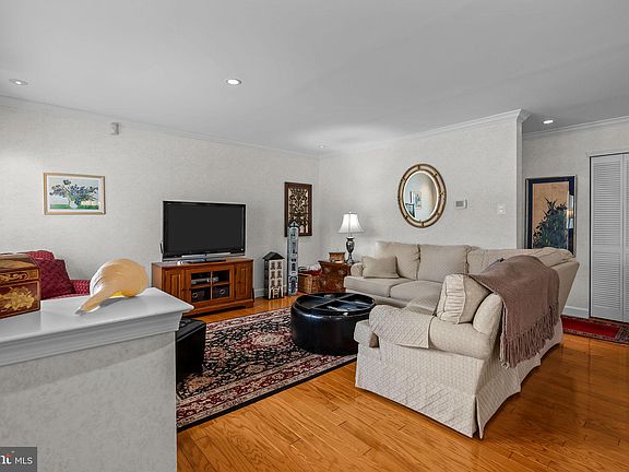 5th image of 506 Coachwood Ct