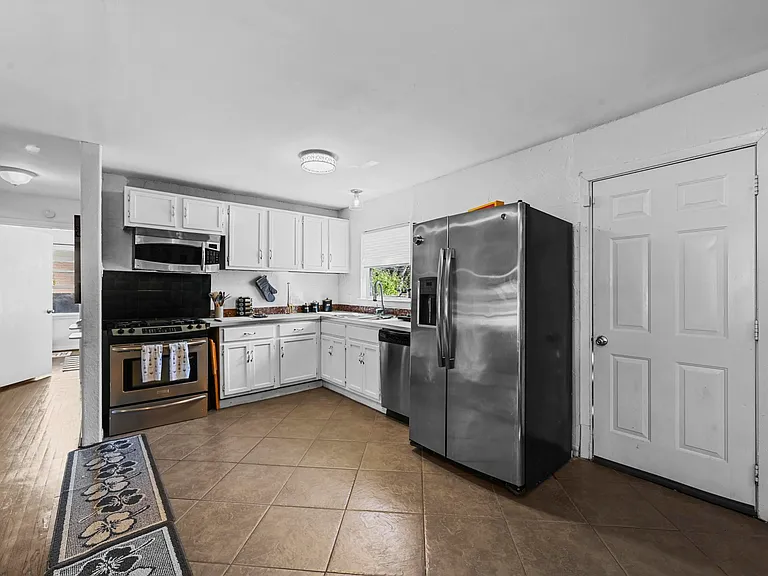 3312 Mayhew Dr — Photo 9