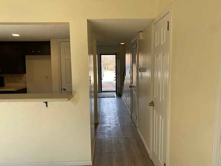 5511 Saint James St — Photo 7