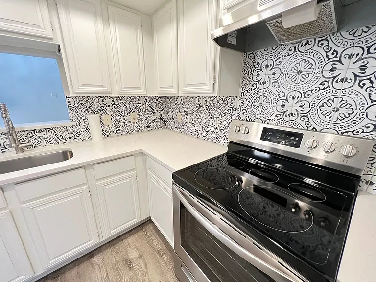 10913 Gable Dr — Photo 37