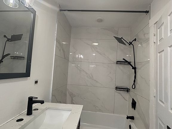 5th image of 205 Broughton Ave Floor 1