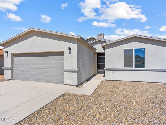 200 S Richmond Dr, Vail, AZ 85641