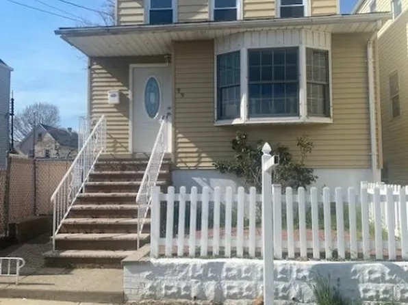 99 Grand St, Garfield City, NJ 07026
