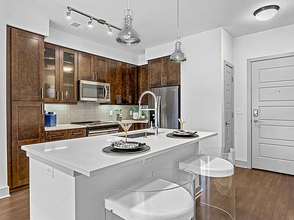 3rd image of 1900 Chapman Ave #650