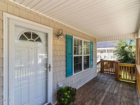 5th image of 734 Grand Banks Drive