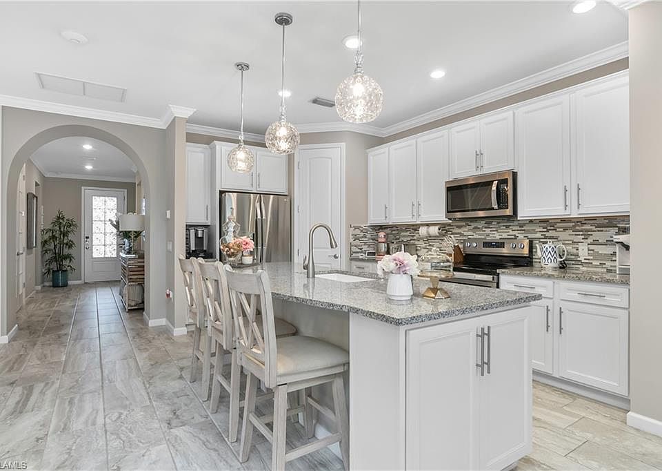 まー 19826 Bittersweet Ln, Estero, FL 33928 | Zillow