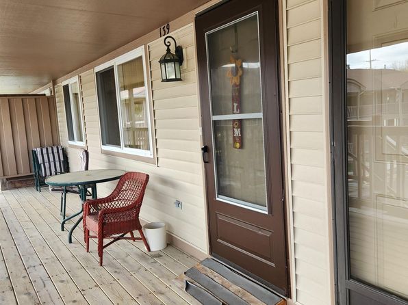 139 Hanover St, Marine City, MI 48039