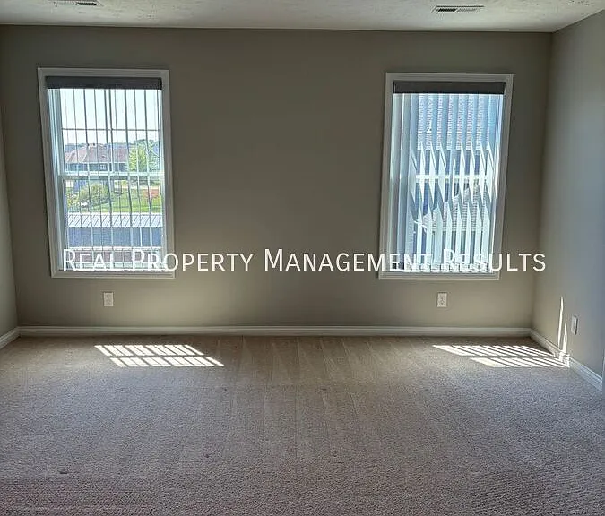 4817 White Chapel Dr — Photo 10