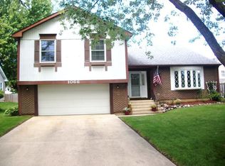 1066 Churchill Dr, Bolingbrook, IL 60440