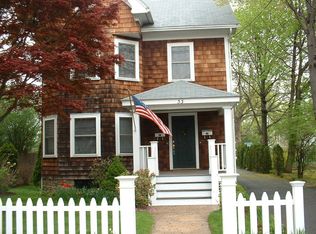 33 1st St #1, Norwalk, CT 06855
