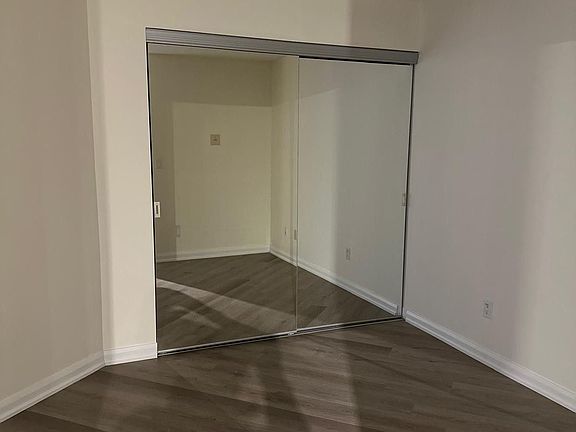 5th image of 111 Elizabeth St #636
