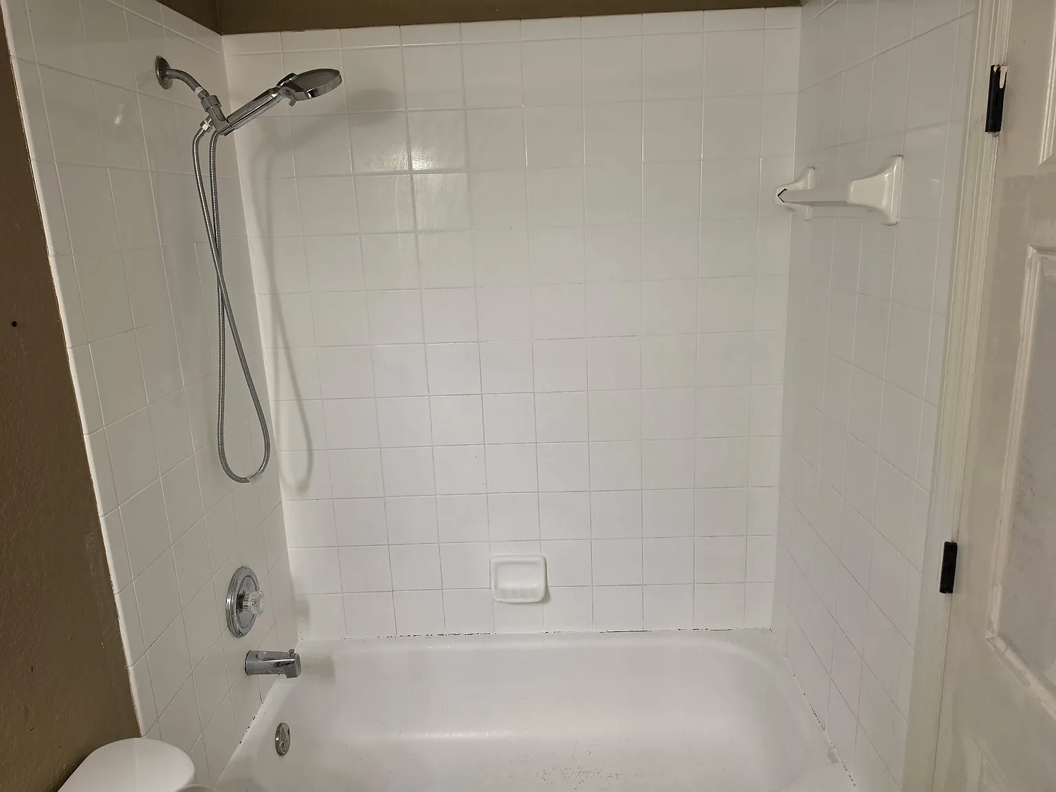 3 bed, 1313 sqft, $2,200 — Photo 2