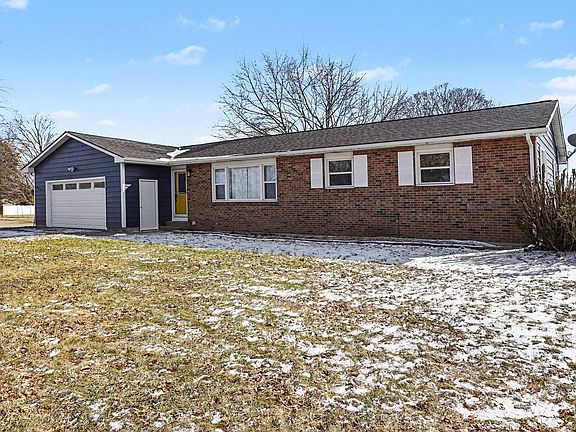 3rd image of 865 W Main St