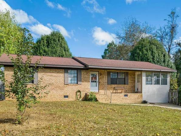 203 Maple St NW, Fort Payne, AL 35967