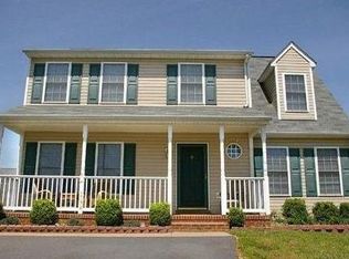 10630 Hamiltons Crossing Dr, Fredericksburg, VA 22408