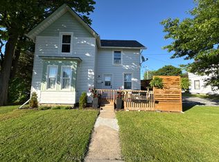 151 Adelaide St, Gananoque, ON K7G 2B7