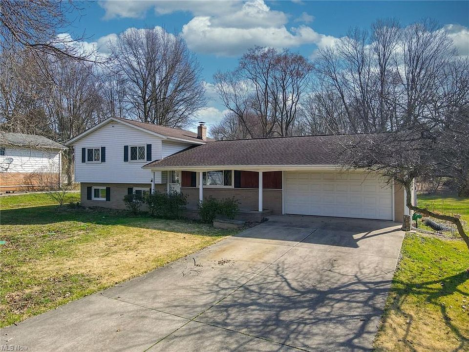 1st image of 3824 N Sunnyfield Dr