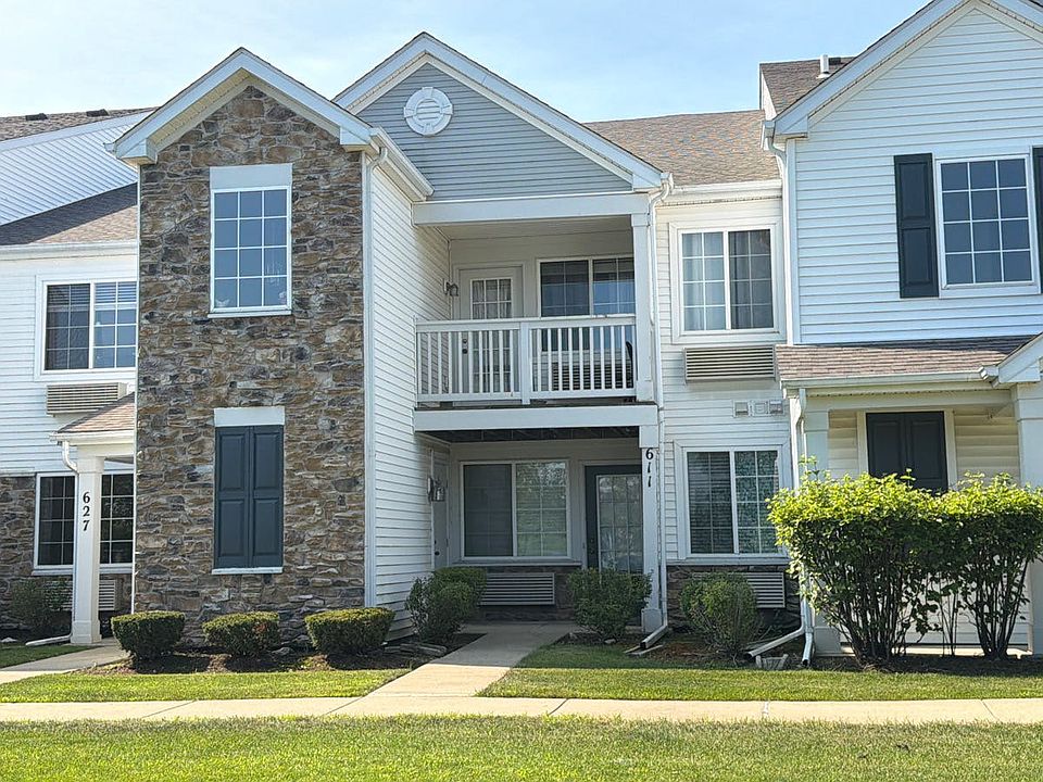 1st image of 611 Silverstone Dr #611