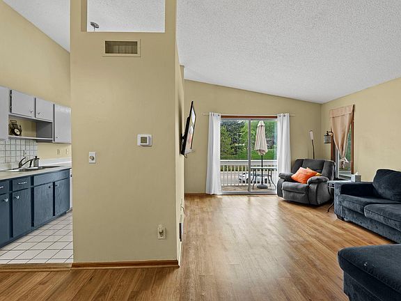 3rd image of 5189 Beachside Dr
