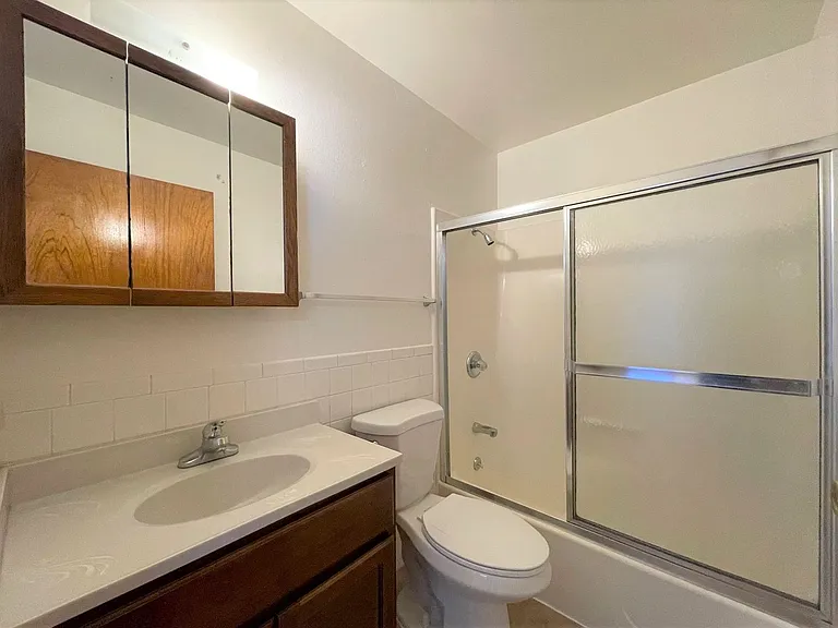 3802 39th Ave #7 — Photo 8