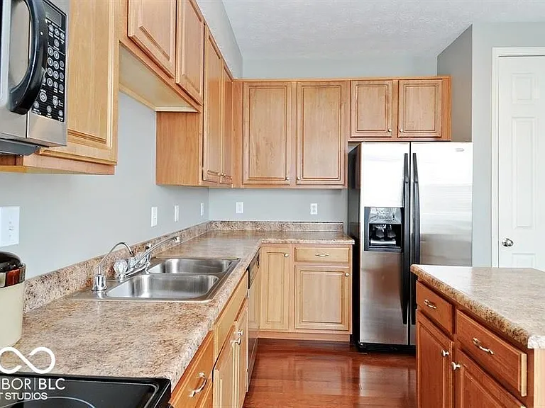 420 W Main St — Photo 15