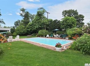 167 Rockaway Ave, Garden City, NY 11530