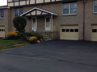 1149 Cunningham Dr, Victor, NY 14564