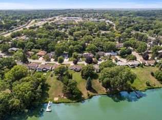 1115 Pike Lake Dr, New Brighton, MN 55112