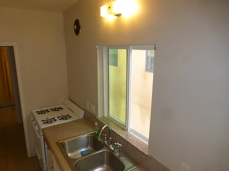 425 Orange Ave #452 — Photo 6