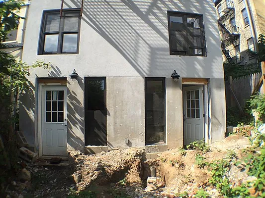 Rented by Brooklyn Group | media 32