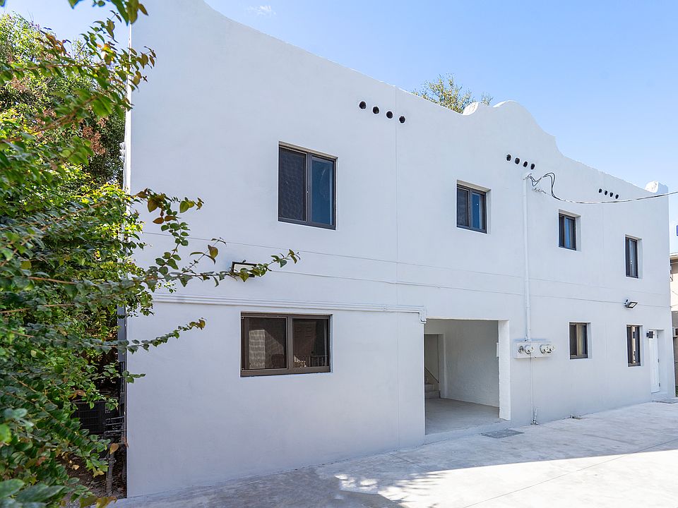 1st image of 418 NW 9th Ave #4