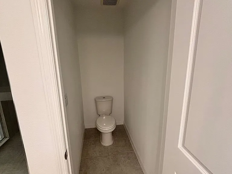 1838 Sanibel Dr — Photo 18