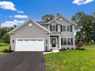 5150 Bridle Path Ln, Lewiston, NY
