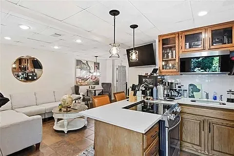 771 Saint Charles Ave NE #A — Photo 6