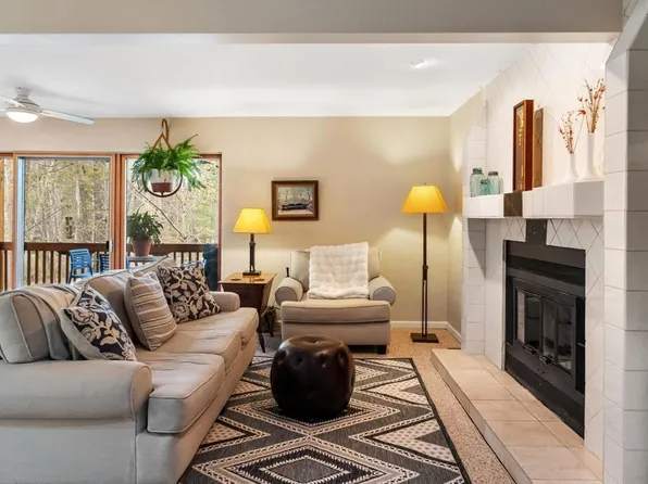 3400 Lakeside Ct #21, Petoskey, MI 49770