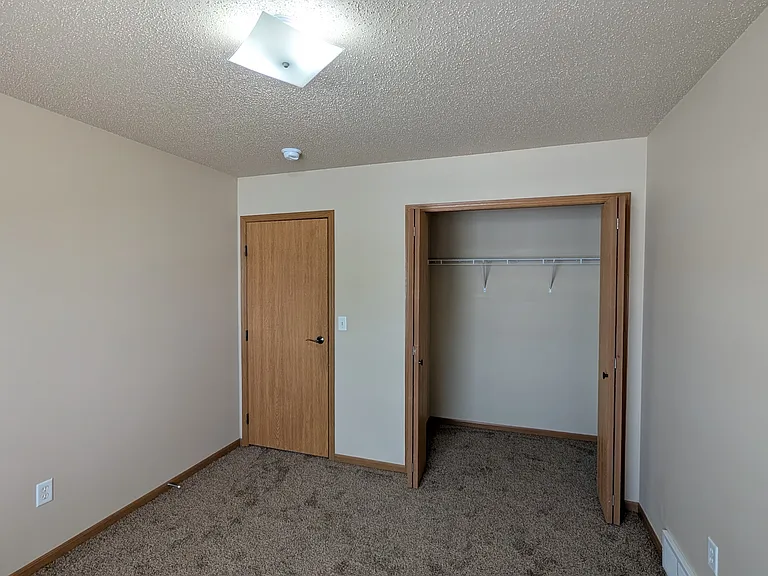 Osgood Townhomes 4250 & 4270 — Photo 20
