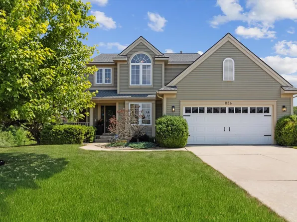 836 Scott View Dr NE, Comstock Park, MI 49321