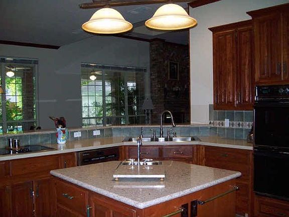 3rd image of 1116 Millington Ct