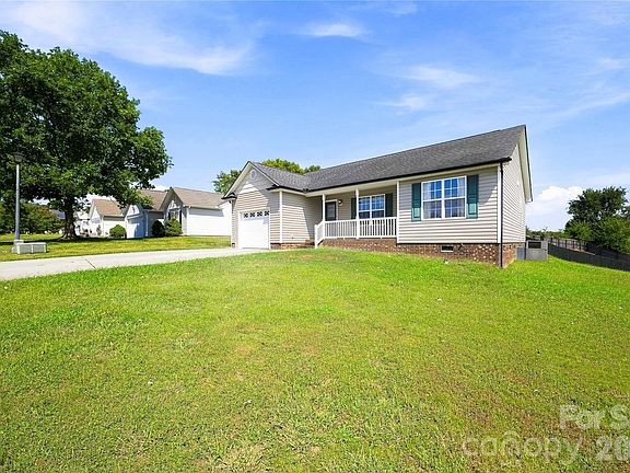 3rd image of 5119 Hildreth Ct